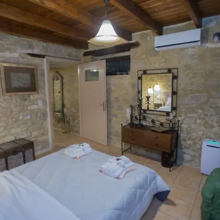 Villa Kamelia-renovated Old House-south Crete